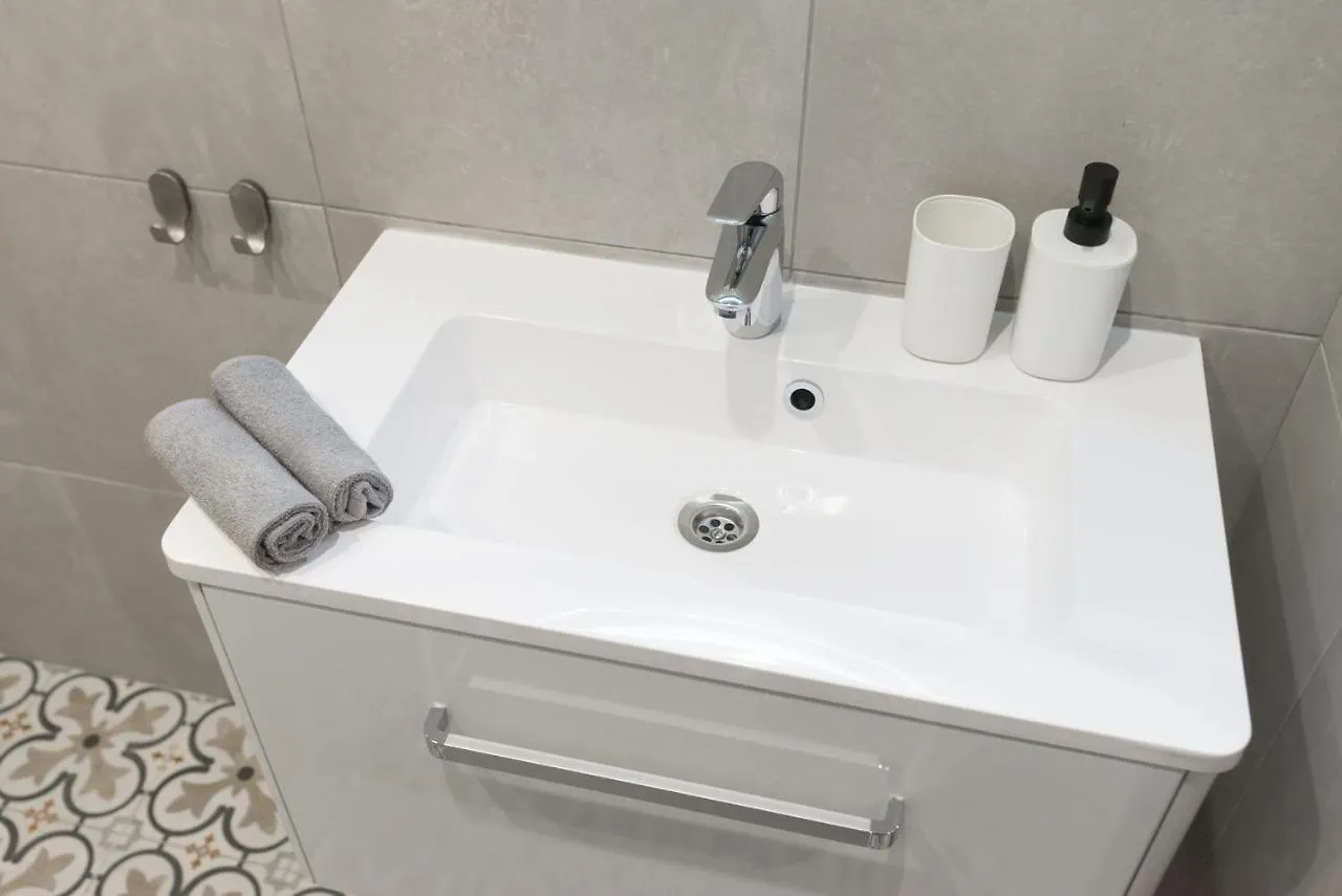 Scandinavian Apartment Elegant Львов 0*,  Украина